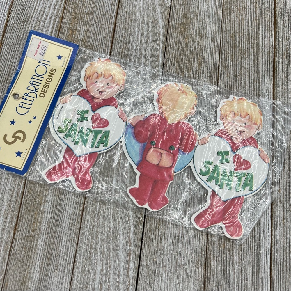 Vintage Celebration Boy In Pajamas Christmas Paper Garland, I Love Santa, NOS